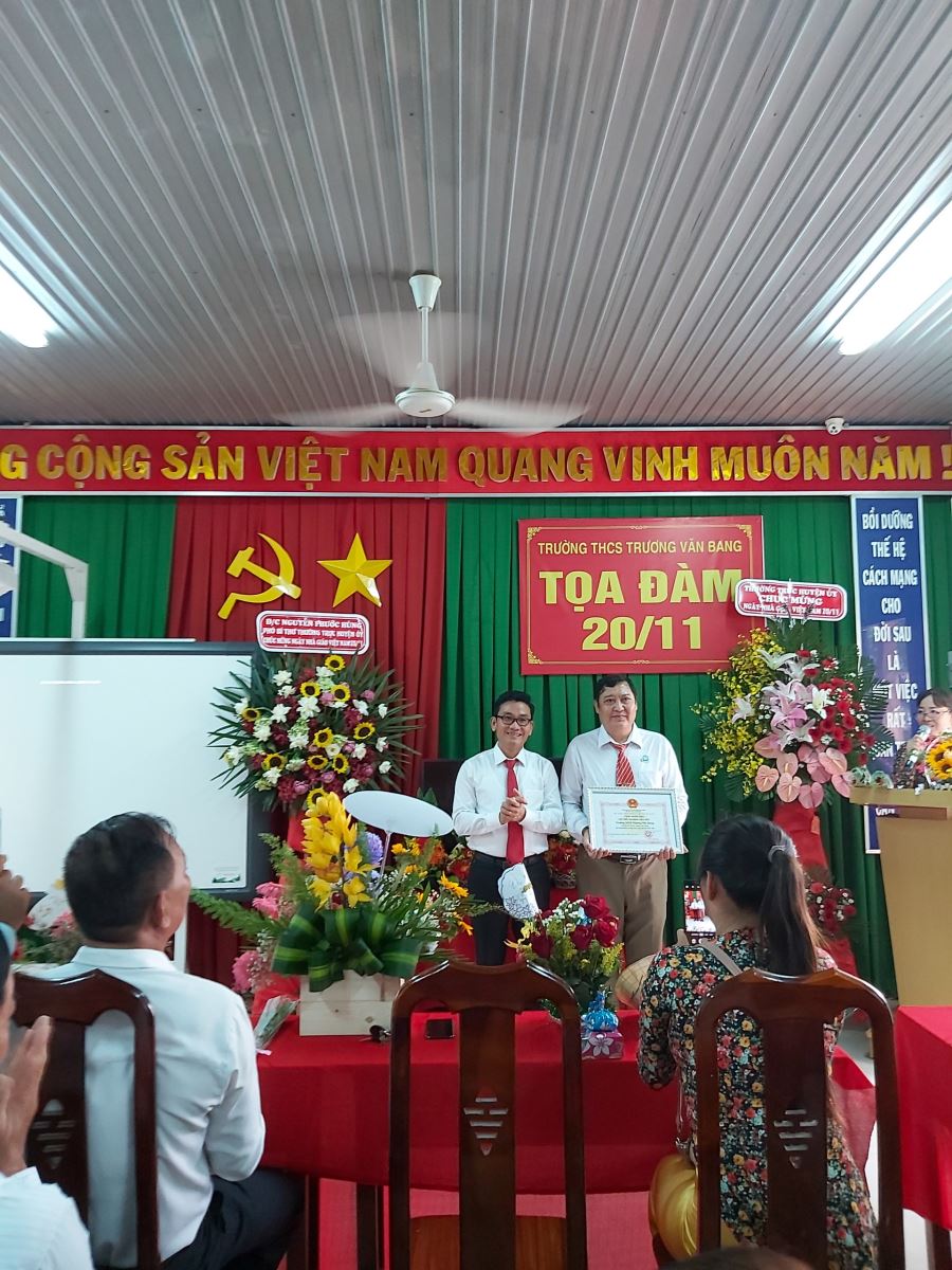 Chào mừng Ngày Nhà giáo Việt Nam 20/11/2020